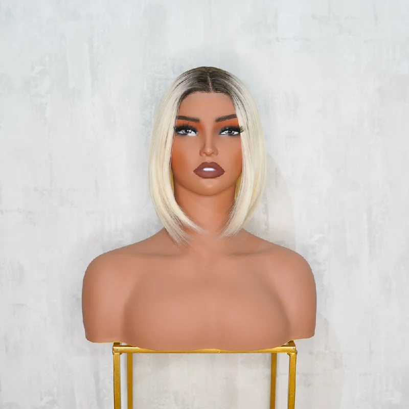 Wig with fringed bangs for a bohemian style VENUS Blonde Rooted Lace Front Wig